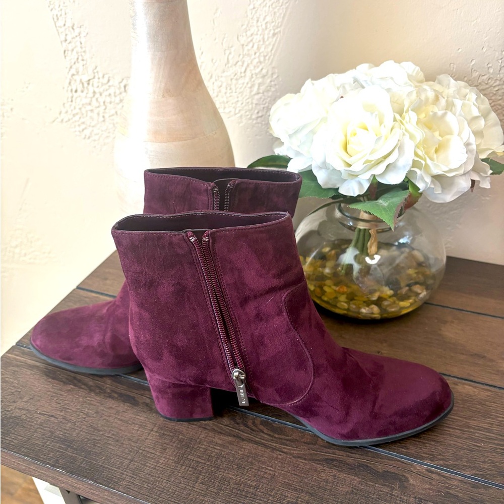 Women's Burgundy Ankle Boots. Like new.